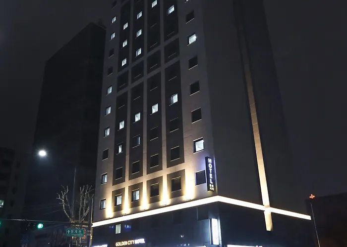Golden Dongdaemun Отель Сеул