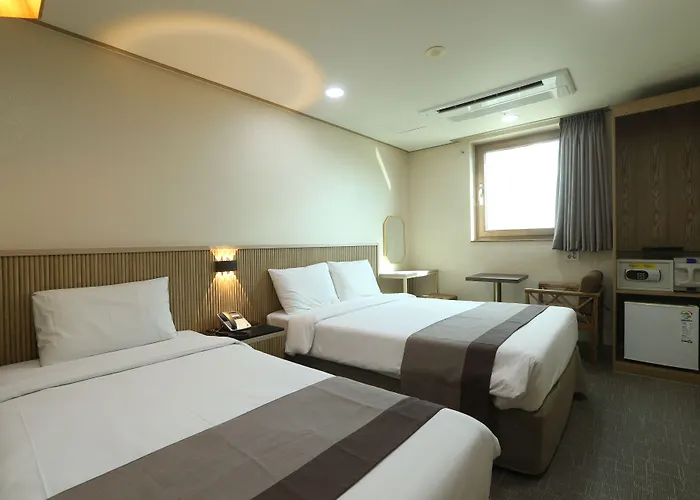 Отель Golden Dongdaemun 3*