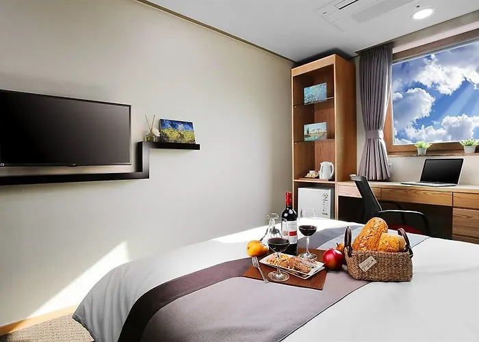 Golden Dongdaemun 3*
