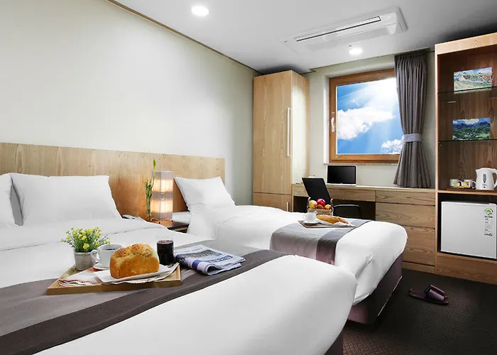 Golden Dongdaemun 3* Сеул